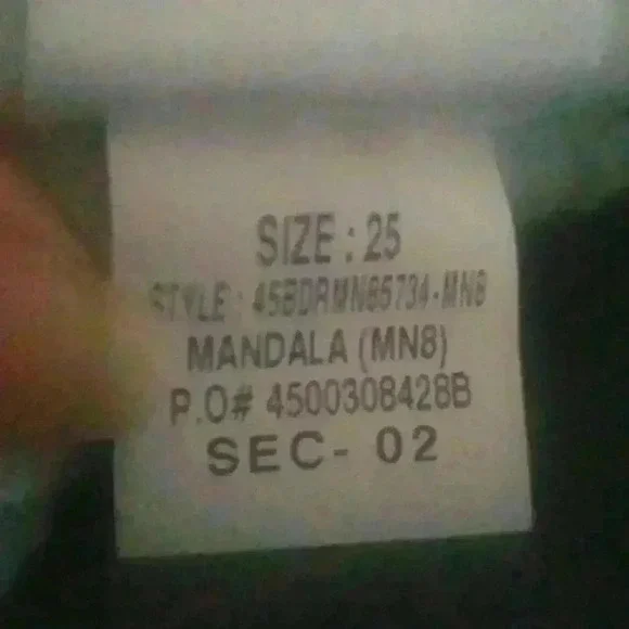 Joe's Jean Women's Sz.25 The Charlie Ankle Lenght Crop Distressed - Picture 9 of 9